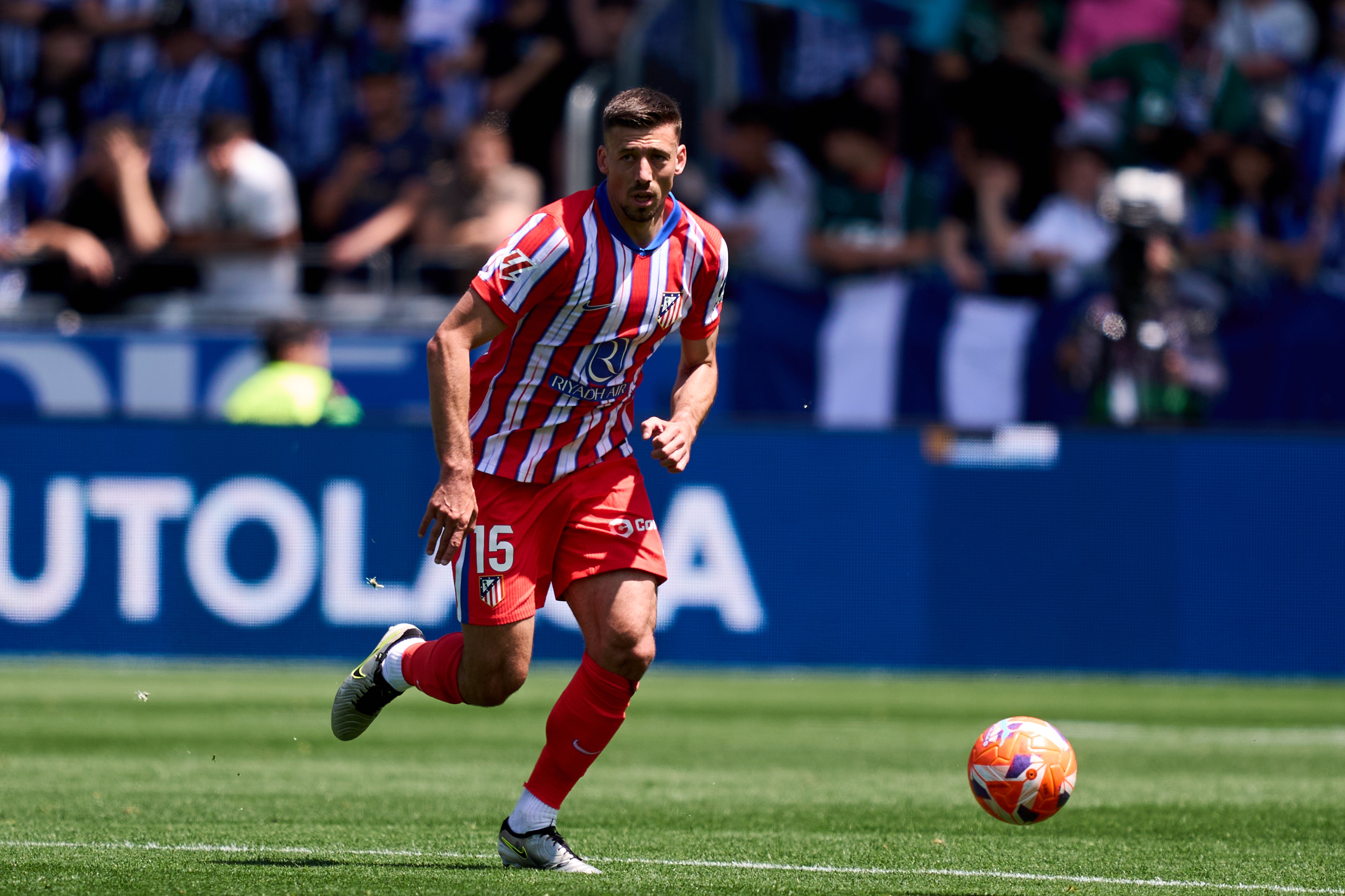 Lenglet se desvincula del Barça y firma con el Atlético de Madrid Lenglet se desvincula del Barça y firma con el Atlético de Madrid