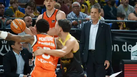 Un Valencia al alza se encomienda a Montero y a la Fonteta para abrir la semi con Tenerife Un Valencia al alza se encomienda a Montero y a la Fonteta para abrir la semi con Tenerife