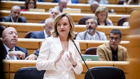 Ofensiva total contra los jueces: el Gobierno repite con el fiscal general su estrategia de defensa Ofensiva total contra los jueces: el Gobierno repite con el fiscal general su estrategia de defensa
