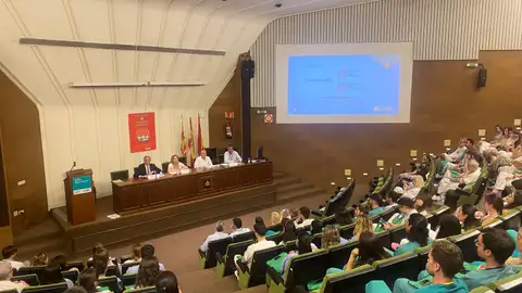 El Hospital Miguel Servet da la bienvenida a 142 nuevos residentes El Hospital Universitario Miguel Servet ha acogido un acto en el que ha intervenido el consejero de Sanidad, José Luis Bancalero