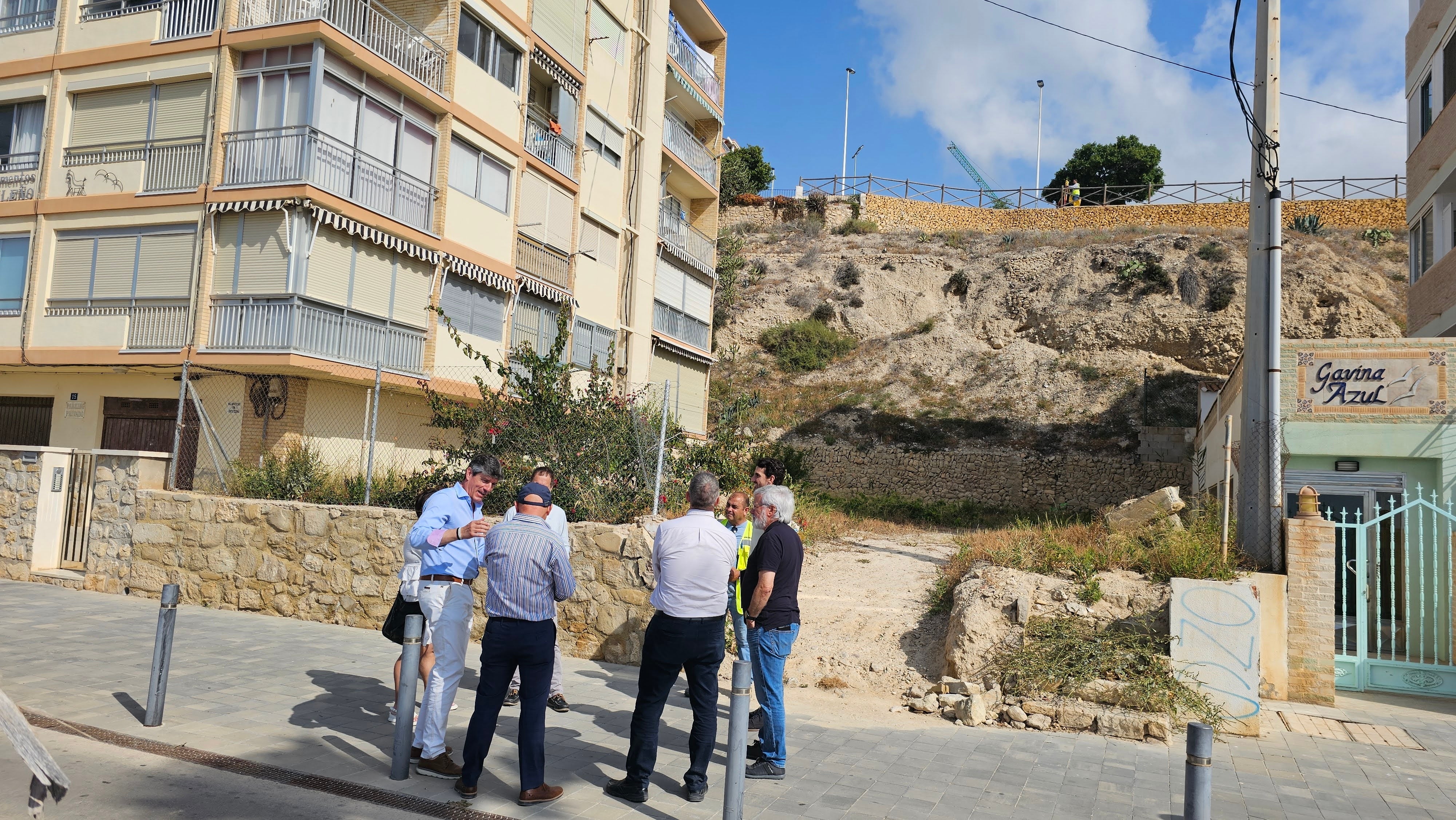 Villajoyosa inicia las obras de instalación del ascensor que conecta la Playa Centro con la zona Barberes Sur Villajoyosa inicia las obras de instalación del ascensor que conecta la Playa Centro con la zona Barberes Sur