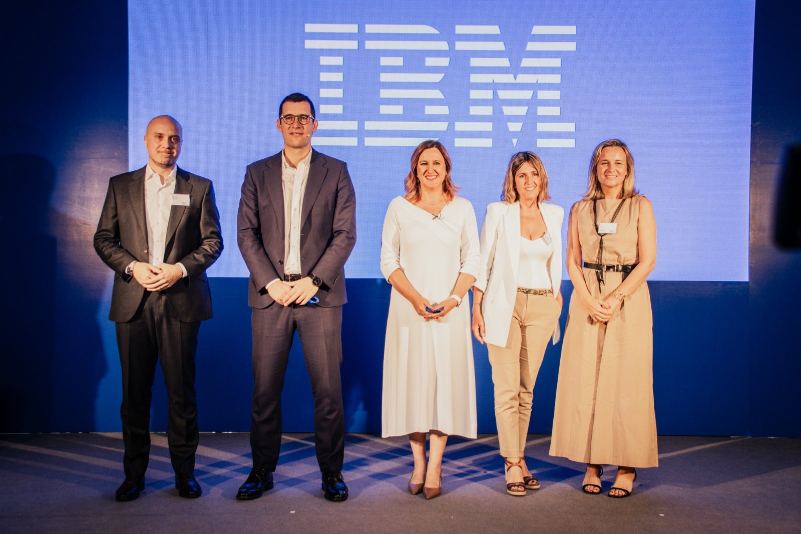 IBM refuerza su compromiso con España con la apertura de un nuevo centro de Digital Sales en The Terminal Hub en Valencia IBM refuerza su compromiso con España con la apertura de un nuevo centro de Digital Sales en The Terminal Hub en Valencia
