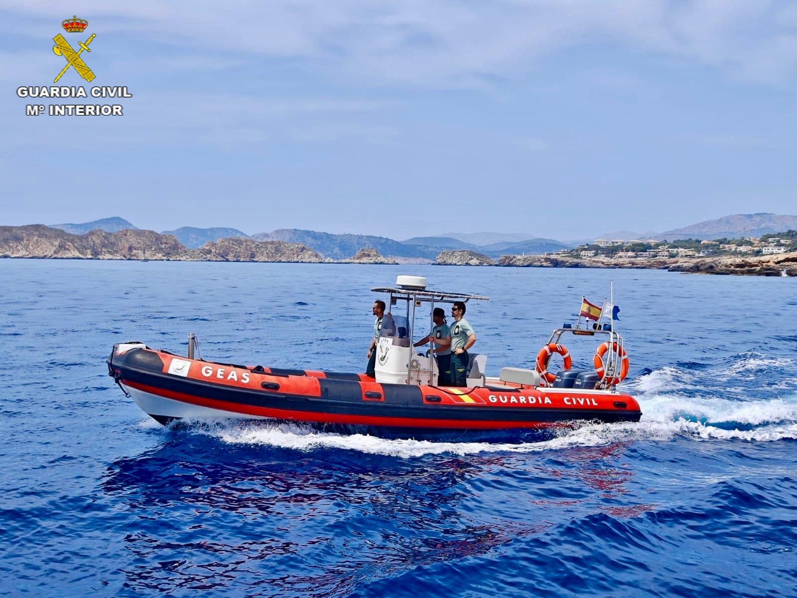 Buscan a una pareja desaparecida al hallar su barco a la deriva en aguas de Sa Dragonera Buscan a una pareja desaparecida al hallar su barco a la deriva en aguas de Sa Dragonera