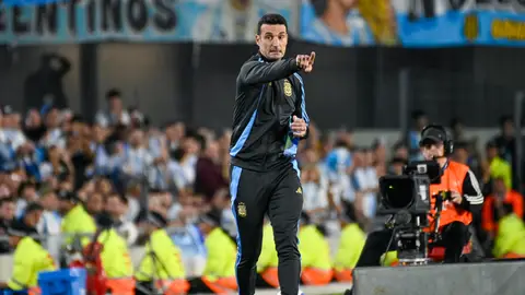 Scaloni sobre Mastantuono: "Ir al Real Madrid es una cosa gigantesca" Scaloni sobre Mastantuono: "Ir al Real Madrid es una cosa gigantesca"