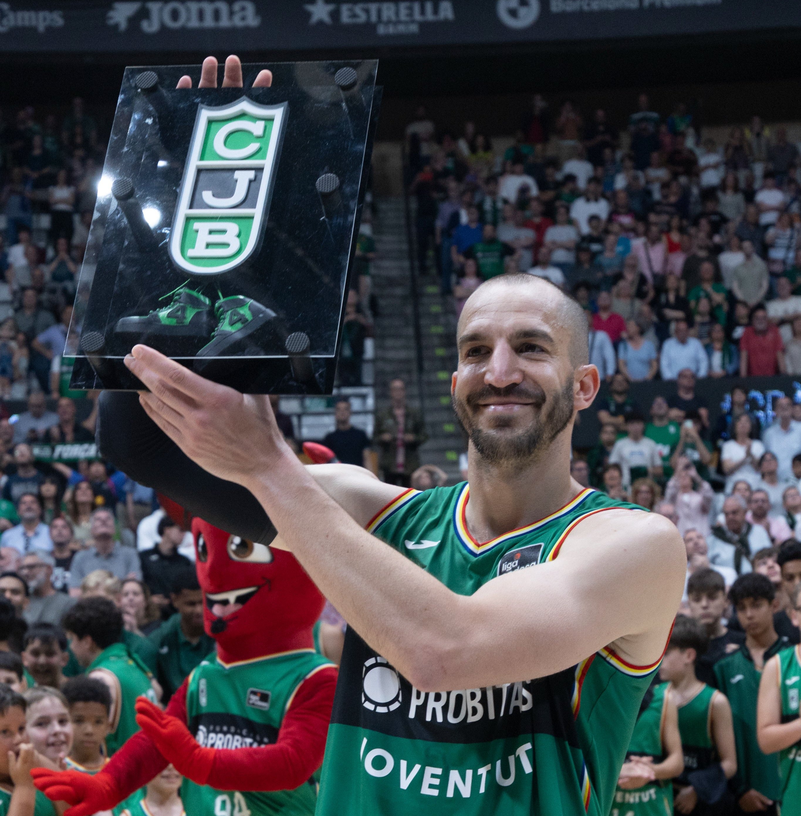 Pau Ribas: "se puede ser de la Penya y jugar para el FCB" Pau Ribas: "se puede ser de la Penya y jugar para el FCB"