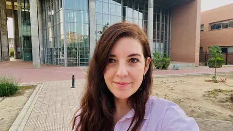 Una investigación de la UCLM advierte que hablar en bucle por WhatsApp afecta a la salud mental Una investigación de la UCLM advierte que hablar en bucle por WhatsApp afecta a la salud mental