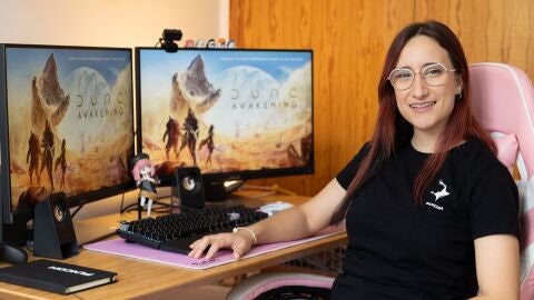 Ana Bel&eacute;n Hern&aacute;ndez, la almanse&ntilde;a encargada de 'dar luz' al videojuego que se lanza ma&ntilde;ana, 'Dune: Awakening'