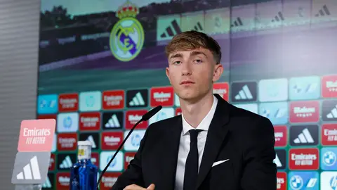 Huijsen: "Encajo muy bien en el fútbol que quiere jugar Xabi Alonso" Huijsen: "Encajo muy bien en el fútbol que quiere jugar Xabi Alonso"