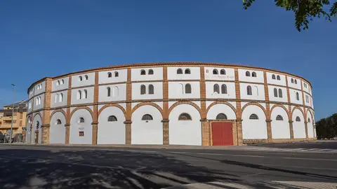 Amececa reclama a la Junta una reunión para acordar la leyenda del monumento de la plaza de toros de Cáceres Amececa reclama a la Junta una reunión para acordar la leyenda del monumento de la plaza de toros de Cáceres