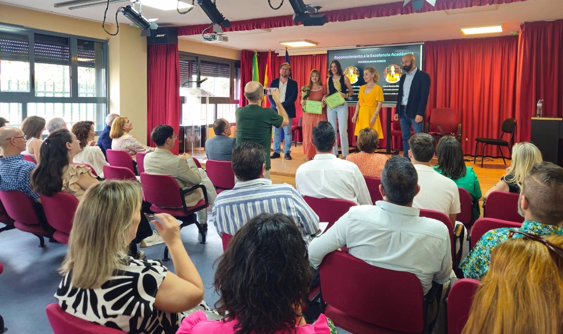 La consejera de Educación aplaude el papel de los empresarios en la implantación de la FP Dual La consejera de Educación aplaude el papel de los empresarios en la implantación de la FP Dual