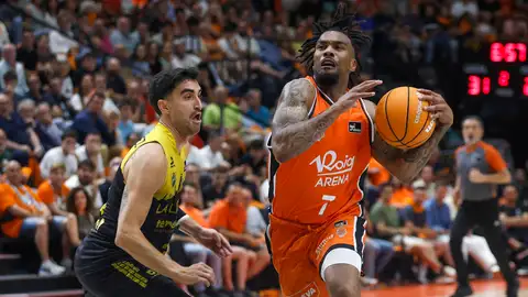 Valencia Basket golpea primero y se lleva el primer partido de las semifinales de los playoff Valencia Basket golpea primero y se lleva el primer partido de las semifinales de los playoff