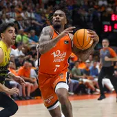 Valencia Basket golpea primero y se lleva el primer partido de las semifinales de los playoff Valencia Basket golpea primero y se lleva el primer partido de las semifinales de los playoff