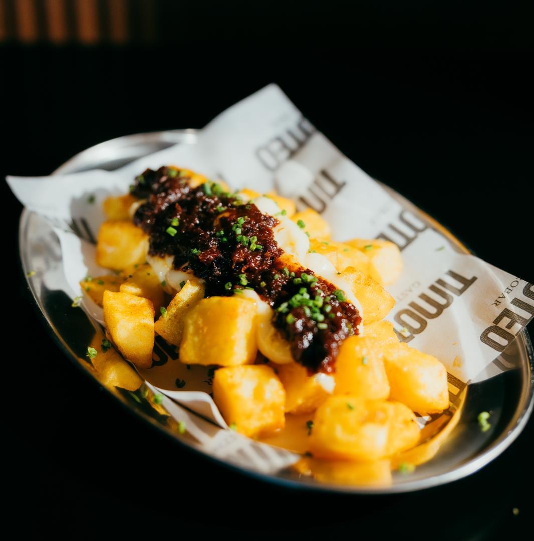 Timoteo GastroBar, el "bueno, bonito y barato" de València con el "todo al centro para compartir" por bandera Timoteo GastroBar, el "bueno, bonito y barato" de València con el "todo al centro para compartir" por bandera