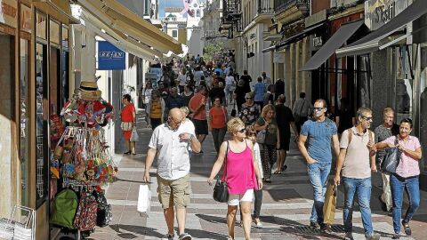 Calle comercial en Maó. 