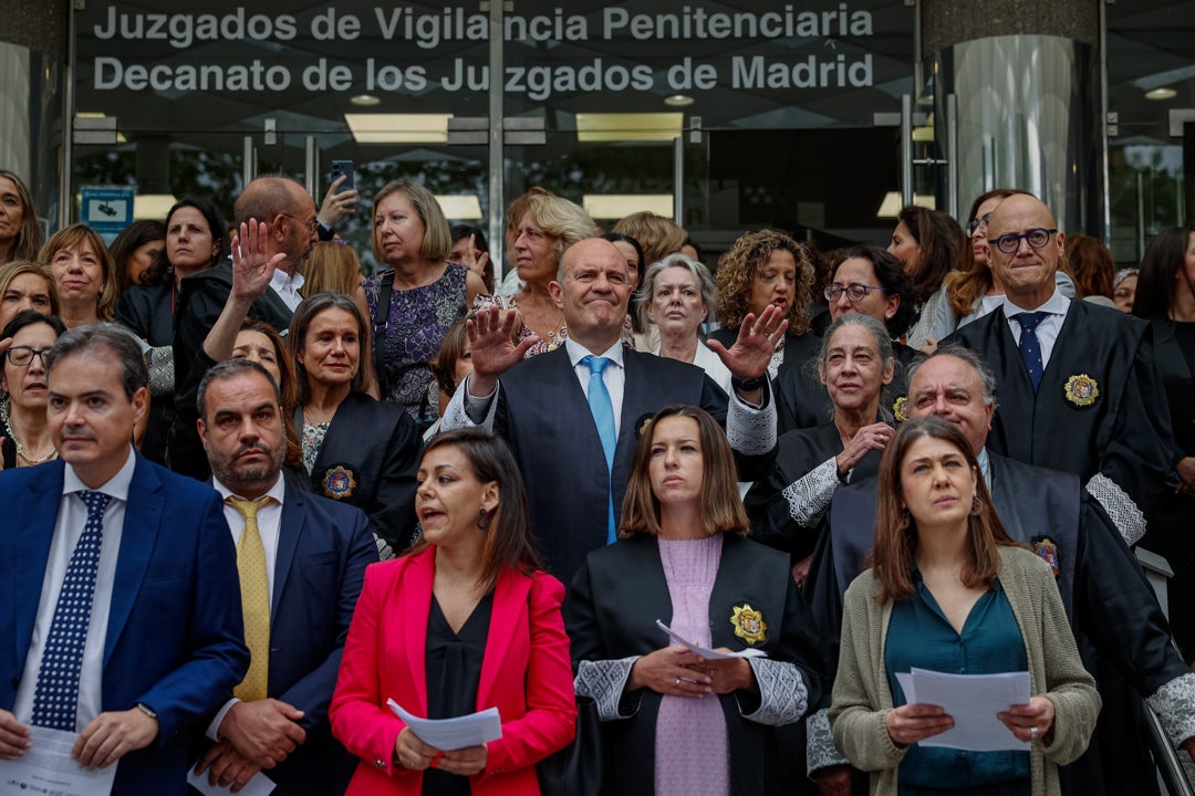 Jueces y fiscales convocan un paro simbólico contra la reforma de la carrera judicial: "Hasta aquí hemos llegado" Jueces y fiscales convocan un paro simbólico contra la reforma de la carrera judicial: "Hasta aquí hemos llegado"