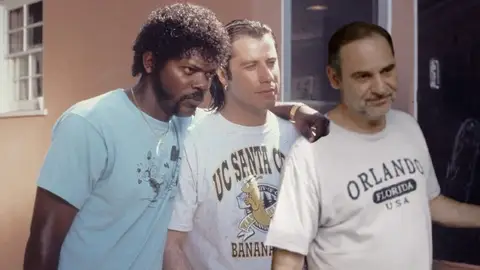 Los memes de Ábalos y su camiseta tras el registro de su casa: de Chenoa a Pulp Fiction. Los memes de Ábalos y su camiseta tras el registro de su casa: de Chenoa a Pulp Fiction.