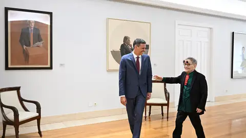 Pedro Sánchez mantiene un encuentro con el dramaturgo y poeta Fernando Arrabal Sánchez aprovecha su encuentro con Fernando Arrabal para pronunciarse contra los fanatismos: "Pueden confundirse con la tolerancia"