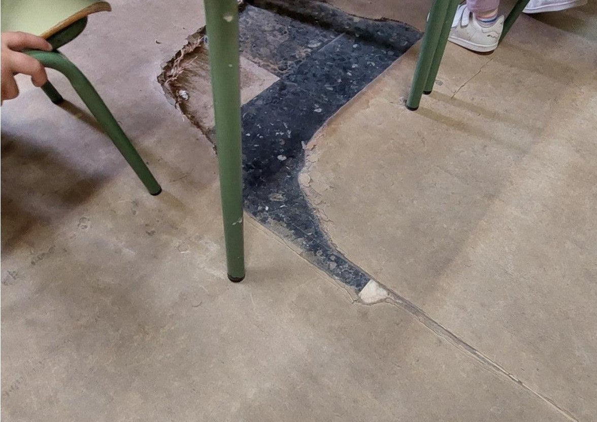 Casi 34.000 euros en renovar el suelo de vinilo de diez aulas de Educación Infantil en cuatro colegios Casi 34.000 euros en renovar el suelo de vinilo de diez aulas de Educación Infantil en cuatro colegios