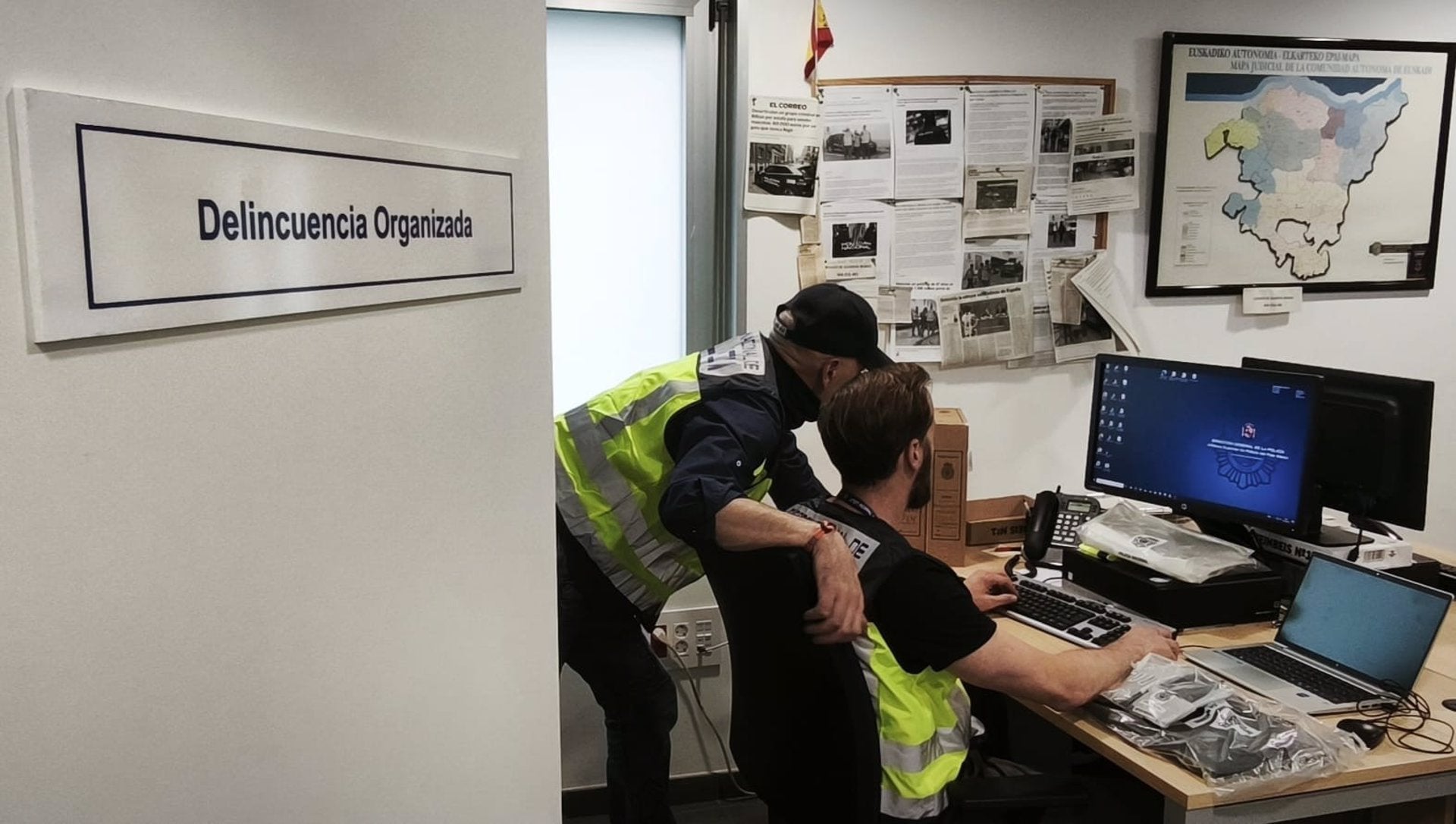 Detenido en Bilbao por un delito de pornografía infantil con 12.300 archivos pedófilos Detenido en Bilbao por un delito de pornografía infantil con 12.300 archivos pedófilos