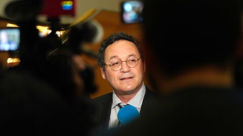 El artículo que habría violado el fiscal general y por el que le puede caer hasta tres años de prisión