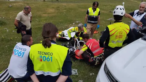 Muere un alemán de 74 años mientras caminaba por el circo glaciar de Fuente Dé, en Picos de Europa Muere un alemán de 74 años mientras caminaba por el circo glaciar de Fuente Dé, en Picos de Europa
