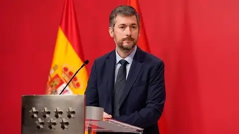 La Puerta del Sol exige a Sánchez que retire sus reformas judiciales La Puerta del Sol exige a Sánchez que retire sus reformas judiciales