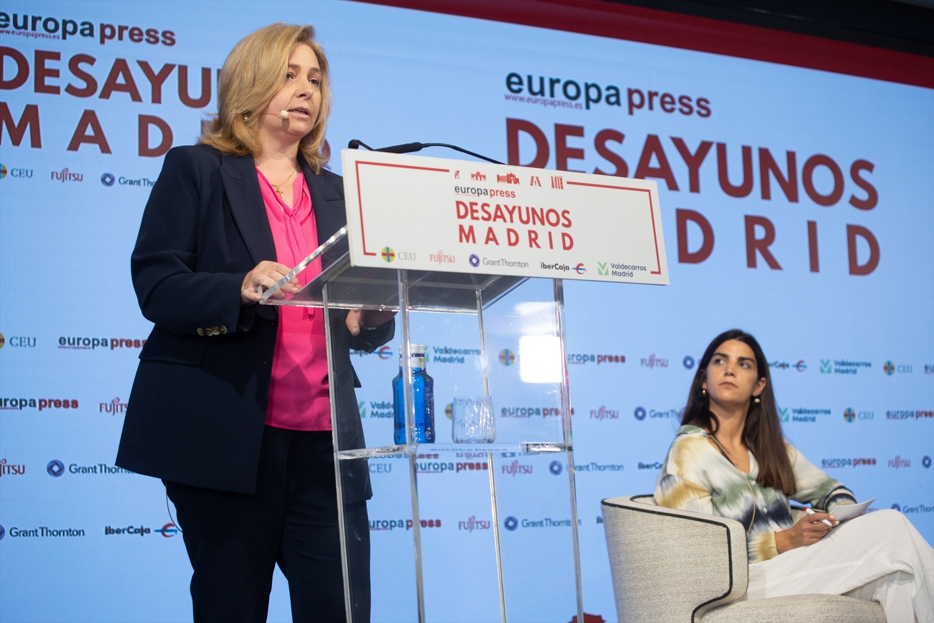 Madrid refuerza la seguridad con más cámaras y mil nuevas plazas para la Policía Municipal Madrid refuerza la seguridad con más cámaras y mil nuevas plazas para la Policía Municipal