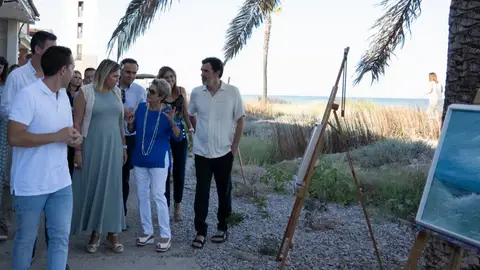 Marta Barrachina se reúne con los vecinos de la costa Marta Barrachina se reúne con los vecinos de la costa