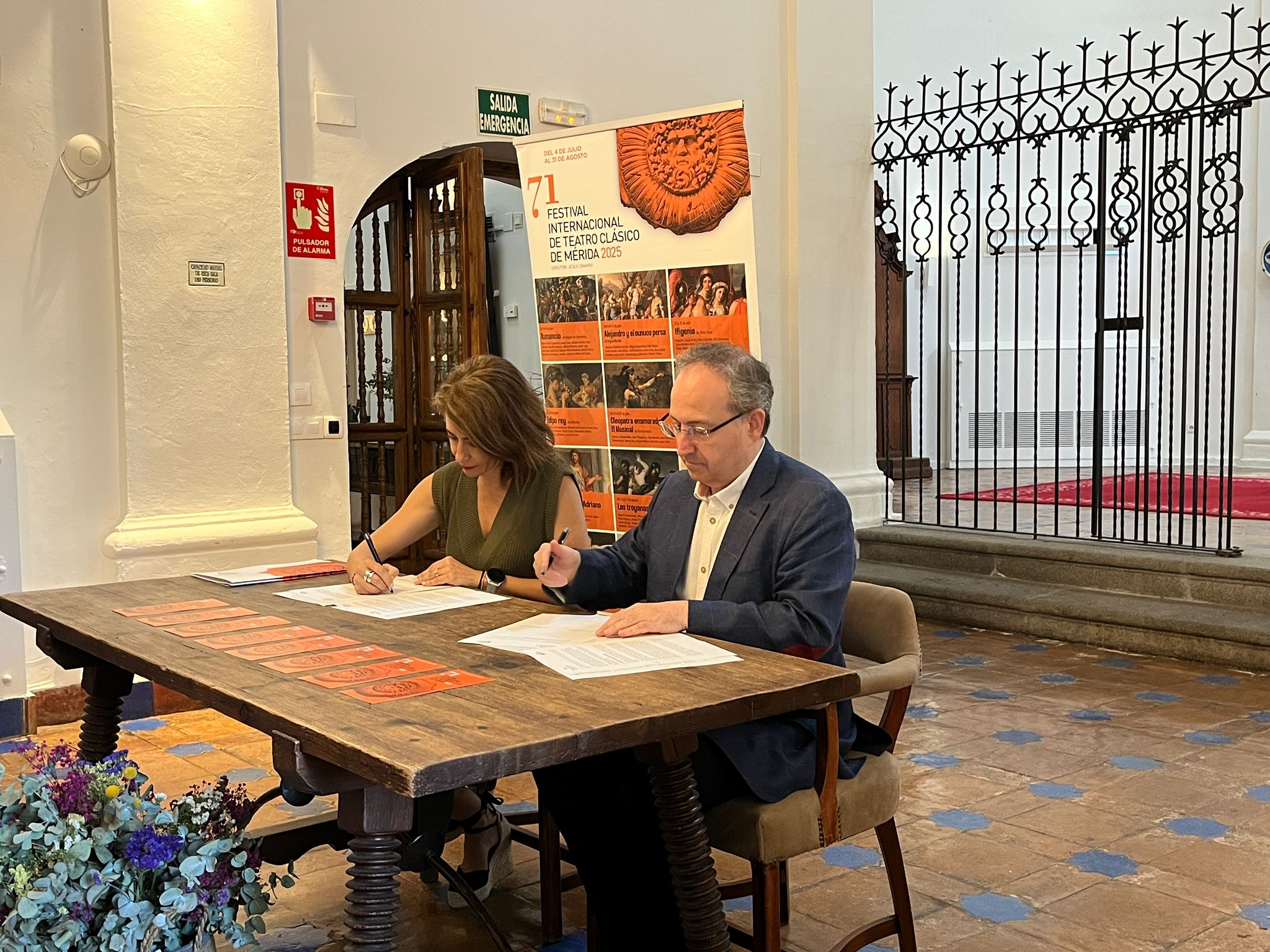 Paradores y el Festival Internacional de Teatro Clásico de Mérida promocionan la cultura y el patrimonio histórico Paradores y el Festival Internacional de Teatro Clásico de Mérida promocionan la cultura y el patrimonio histórico
