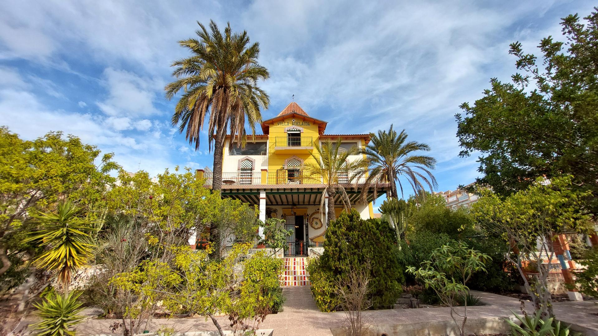 Visitas guiadas en Villa Adelaida Santa Pola hasta el 29 de junio Visitas guiadas en Villa Adelaida Santa Pola hasta el 29 de junio