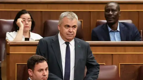 El diputado socialista Santos Cerdán en el hemiciclo del Congreso. El diputado socialista Santos Cerdán en el hemiciclo del Congreso.