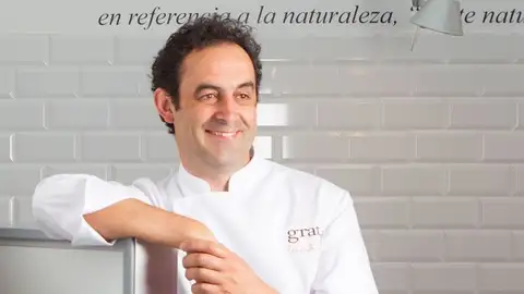 El maestro heladero Fernando Sáenz difunde el sabor de la breva con su creación 'Sombra de higuera' El maestro heladero Fernando Sáenz difunde el sabor de la breva con su creación 'Sombra de higuera'