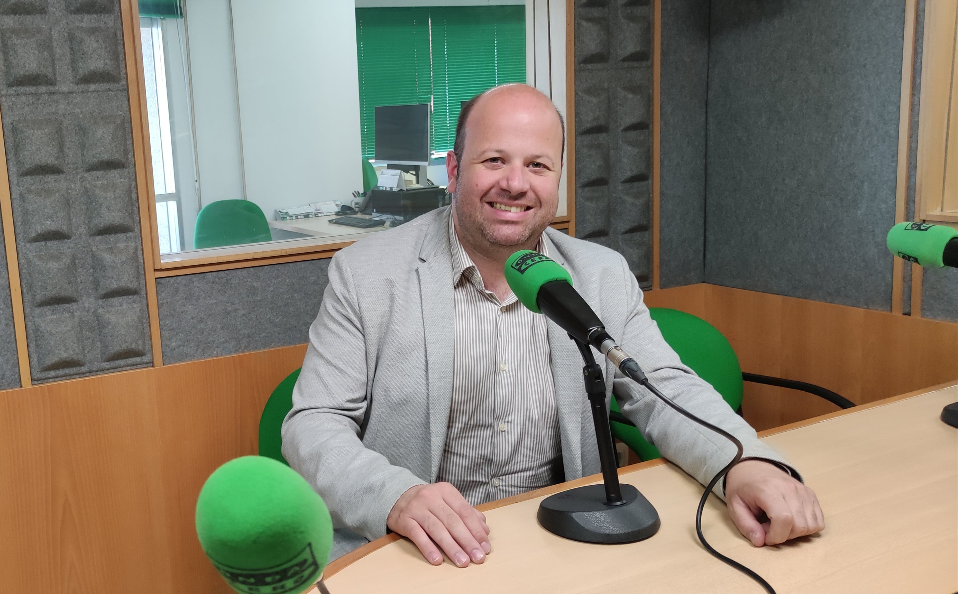 Manuel Fariña: “A vida e a saúde dos caldenses non valen menos que a dos turistas de Sanxenxo” Manuel Fariña: “A vida e a saúde dos caldenses non valen menos que a dos turistas de Sanxenxo”