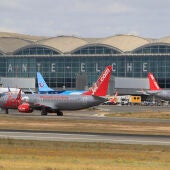 Aviones en el Aeropuerto Alicante-Elche 'Miguel Hernández'. 