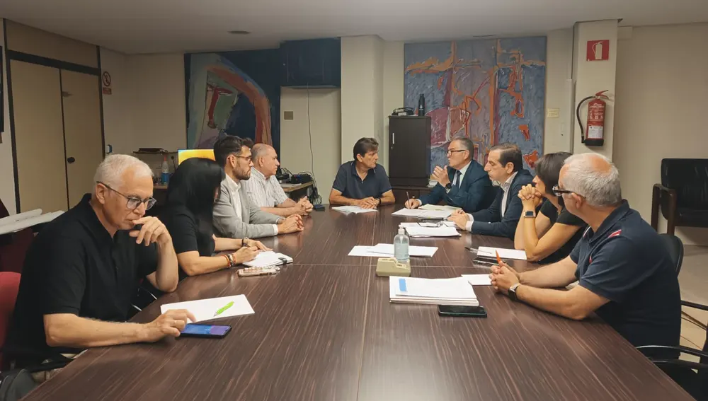 Reunión de Gan Pampols con el alcalde de Alzira Reunión de Gan Pampols con el alcalde de Alzira