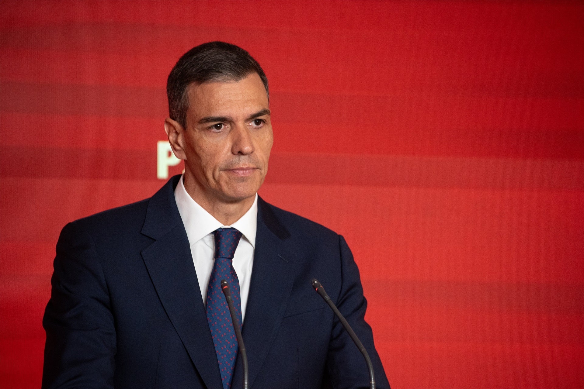 Pedro Sánchez descarta adelantar las elecciones: "Esto no va de mí ni del PSOE" Pedro Sánchez descarta adelantar las elecciones: "Esto no va de mí ni del PSOE"