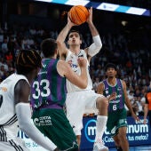 El Real Madrid funde a Unicaja en el arranque de las semifinales