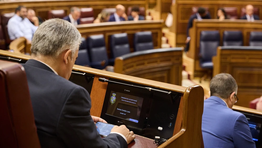 En directo | Salen a la luz los audios de la corrupción de Santos Cerdán, Koldo y Abalos | Onda Cero Radio