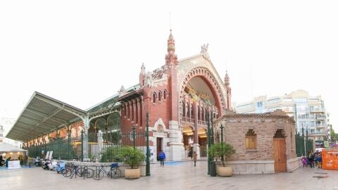 Vista exterior del mercado de Colón