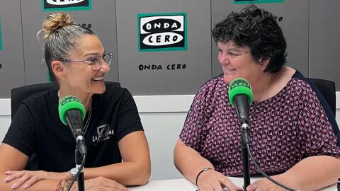 Norma, encargada de relaciones p&uacute;blicas y eventos del Resto-Bar La Giacomina, junto a Marta Llinares 