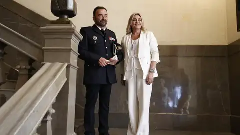 Rafael Domingo Sánchez toma posesión como nuevo jefe de la Policía Local de Granada Rafael Domingo Sánchez toma posesión como nuevo jefe de la Policía Local de Granada