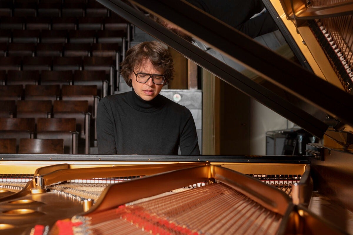 Lucas Debargue, uno de los grandes pianistas del Siglo XXI, actúa hoy en el 'II Concurso Internacional de Piano Ciudad de Málaga' Lucas Debargue, uno de los grandes pianistas del Siglo XXI, actúa hoy en el 'II Concurso Internacional de Piano Ciudad de Málaga'