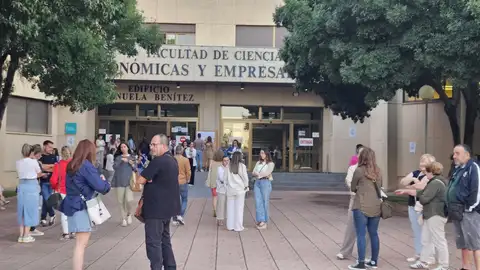 Los universitarios extremeños pueden solicitar desde este jueves las becas complementarias de la Junta Los universitarios extremeños pueden solicitar desde este jueves las becas complementarias de la Junta