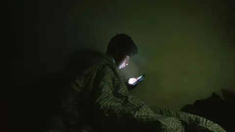 Consecuencias del enganche digital: uno de cada tres adolescentes varones consume porno Consecuencias del enganche digital: uno de cada tres adolescentes varones consume porno