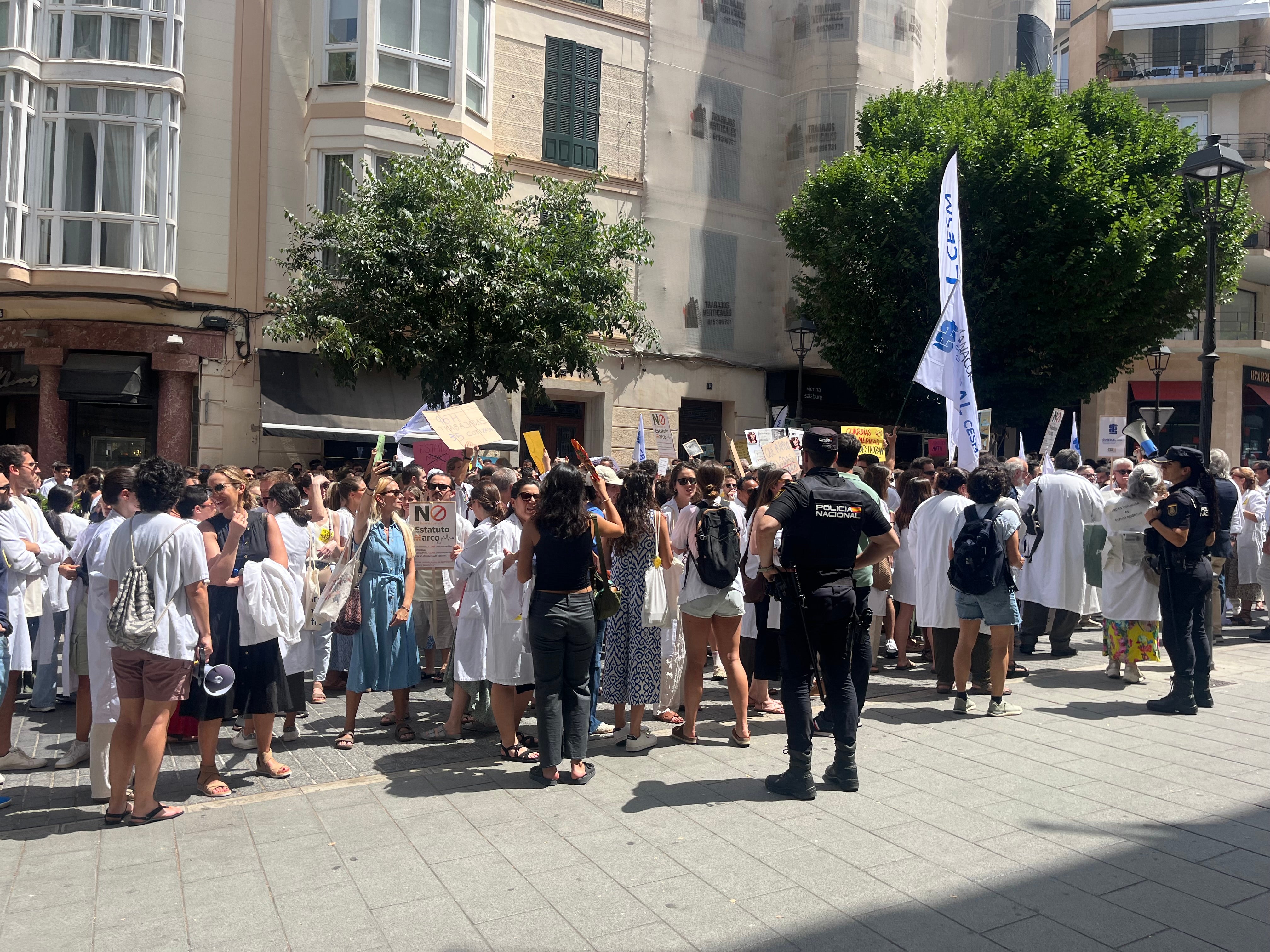 Los médicos de Baleares califican de "masivo" el seguimiento de la huelga contra el Estatuto Marco Los médicos de Baleares califican de "masivo" el seguimiento de la huelga contra el Estatuto Marco