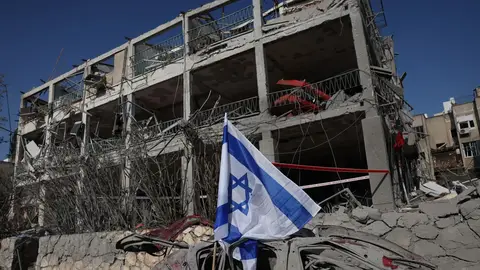 Al menos tres muertos y más de 80 heridos por los ataques iraníes contra Israel Al menos tres muertos y más de 80 heridos por los ataques iraníes contra Israel