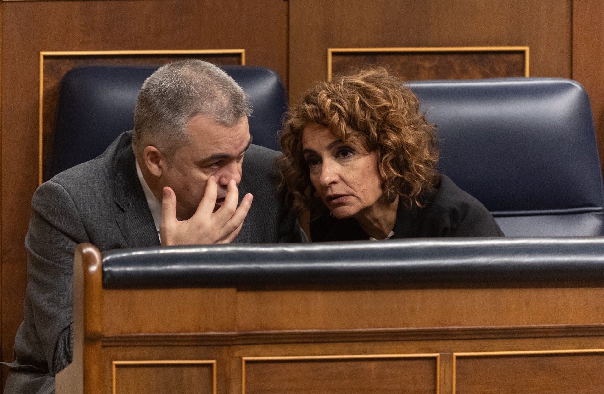 María Jesús Montero dice sentirse "profundamente traicionada" por Santos Cerdán y defiende la "contundencia" del PSOE María Jesús Montero dice sentirse "profundamente traicionada" por Santos Cerdán y defiende la "contundencia" del PSOE