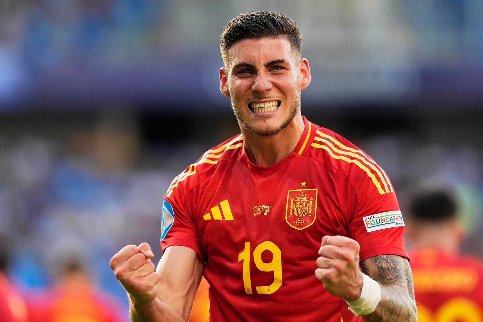 Roberto Fernández, tras la victoria de España: "Somos una familia y tenemos que mirar por nosotros mismos" Roberto Fernández, tras la victoria de España: "Somos una familia y tenemos que mirar por nosotros mismos"