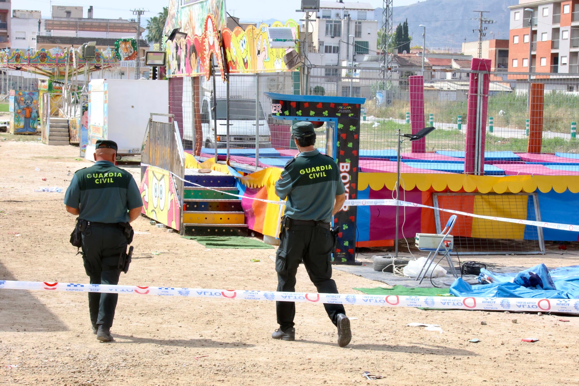 Muere una niña de dos años por una descarga eléctrica en una atracción de feria en Murcia Muere una niña de dos años por una descarga eléctrica en una atracción de feria en Murcia