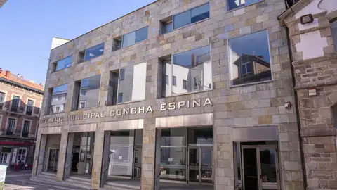 Teatro Municipal Concha Espina de Torrelavega Teatro Municipal Concha Espina de Torrelavega